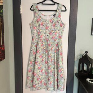 NWT Retrolicious 1950s Green Floral Cat Print Fit & Flare Dress - Large